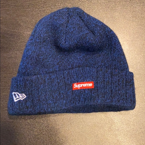 Supreme Beanie - Picture 1 of 1